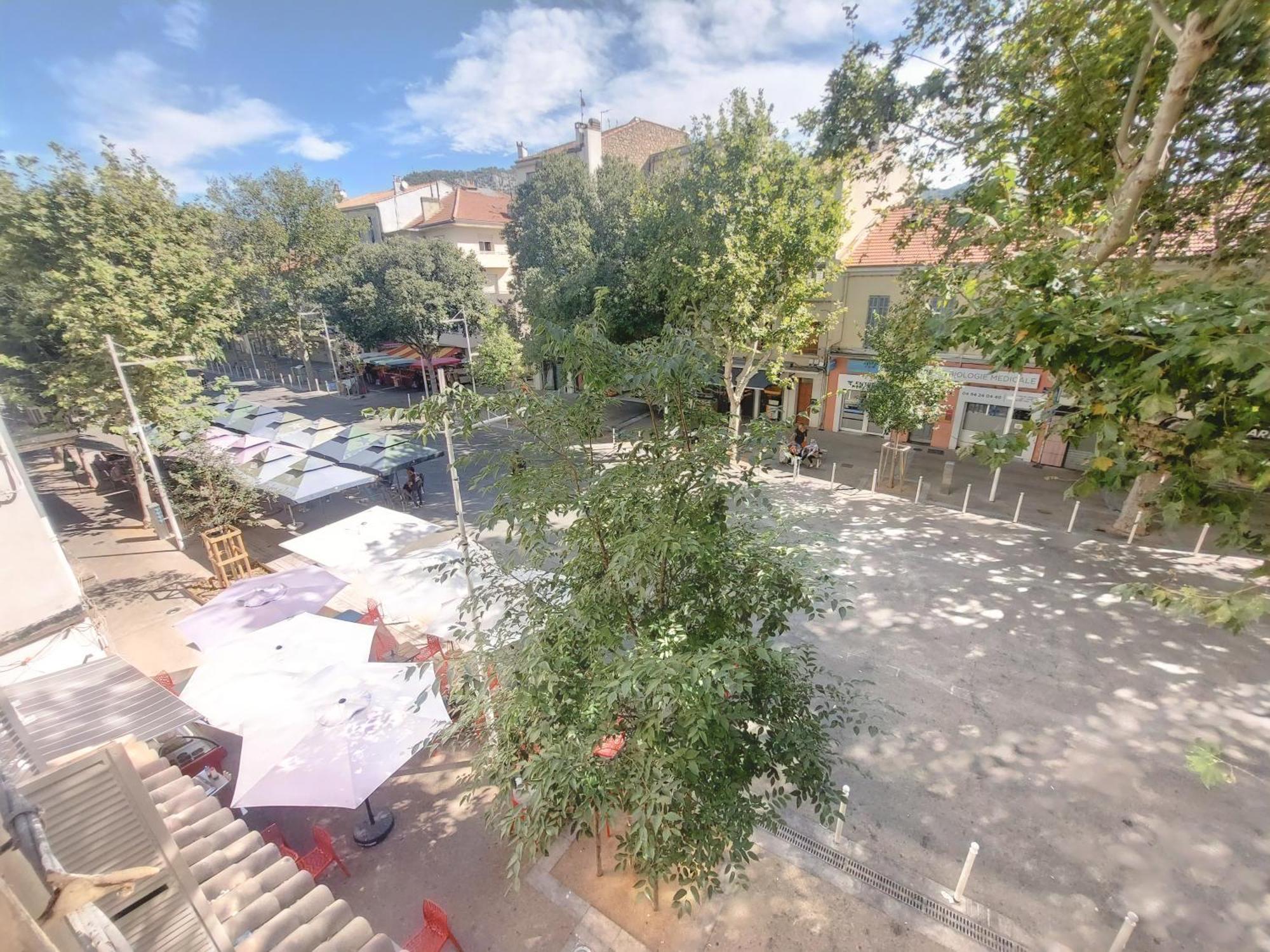 Charmant Appartement Pres Du Marche, Gare Et Port A 5Mn Toulon Extérieur photo
